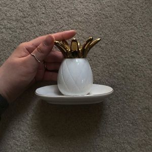 Pineapple Ring Holder